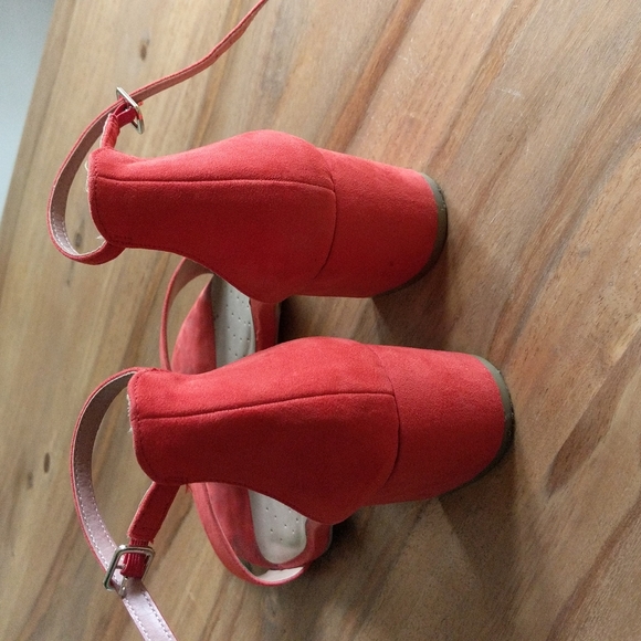 Orange sandals with block heel - Picture 4 of 5